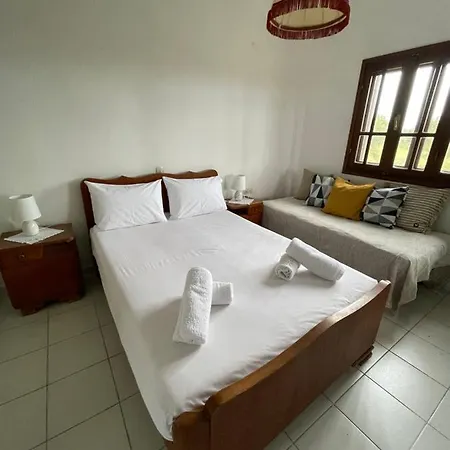 Holiday home House With Private Space Near Village Gerakini